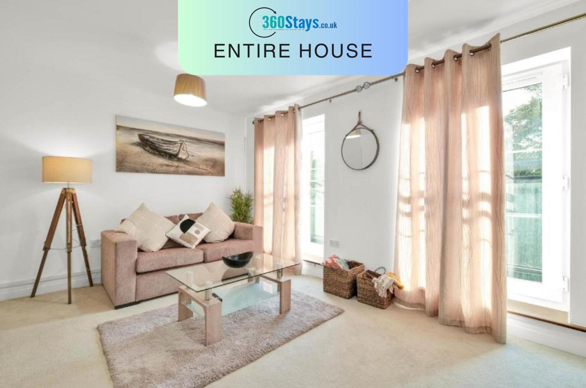 Foxherne 5Bdr 3Ba Serviced House With Parking - Slough By 360Stays Εξωτερικό φωτογραφία